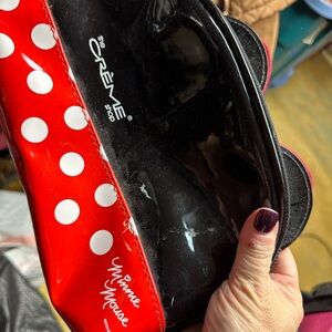 Minnie Mouse makeup bag